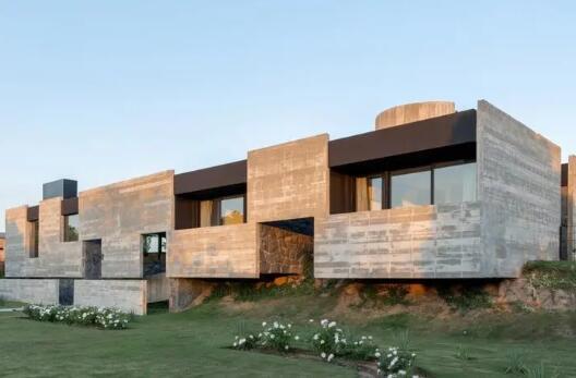 建築和(hé)城(chéng)市(shì)設計特色與保護