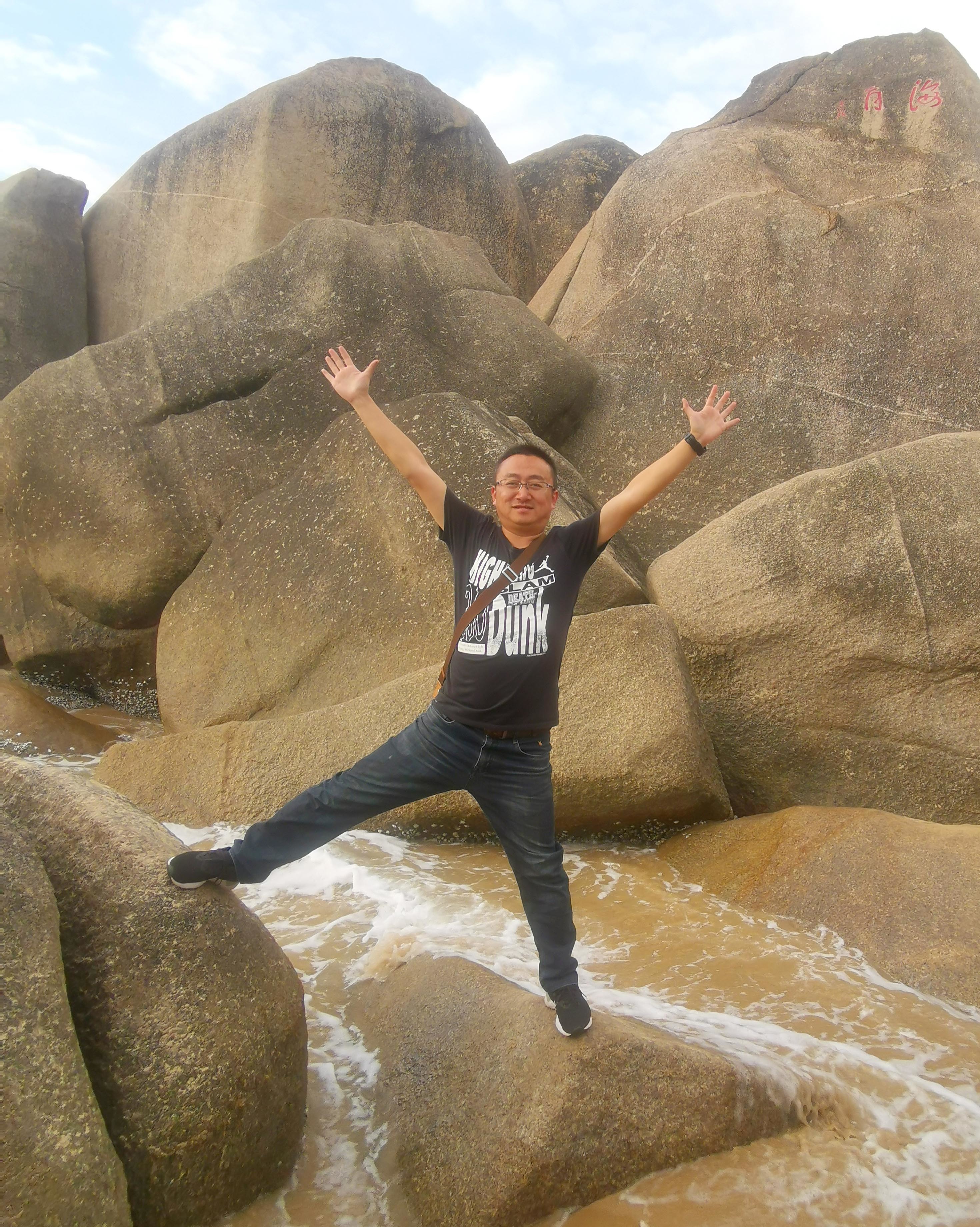 寇鎮偉（副總經理(lǐ)，高(gāo)級工程師(shī)）